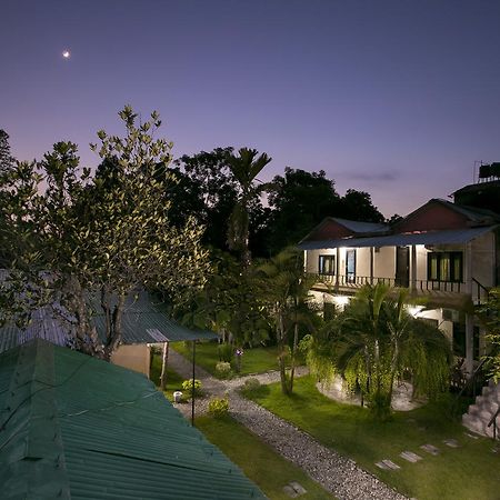 Sauraha Nana Hotel Exterior photo