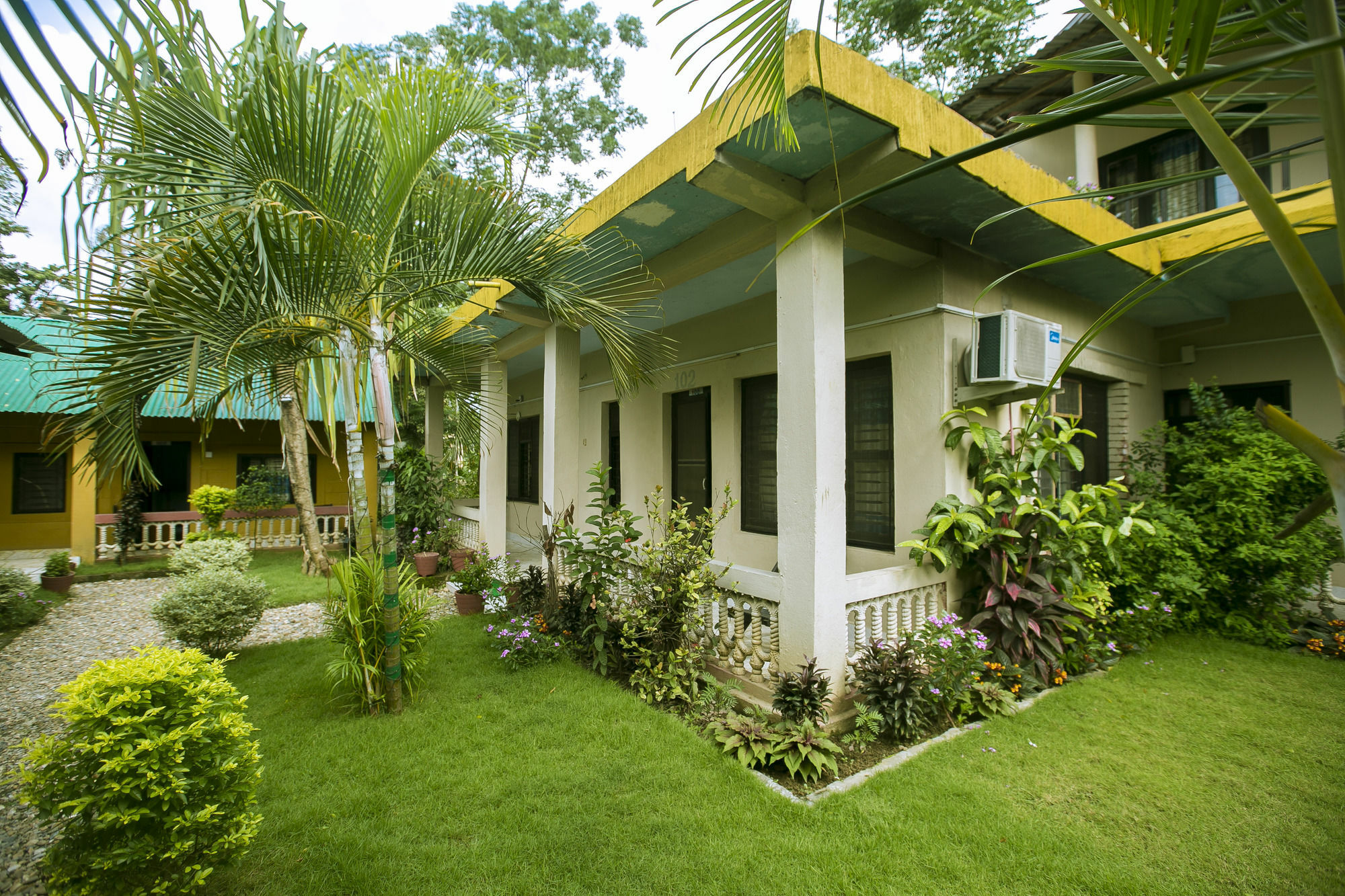 Sauraha Nana Hotel Exterior photo